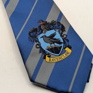 Harry Potter Ravenclaw Crest Tie in Blue and Gray